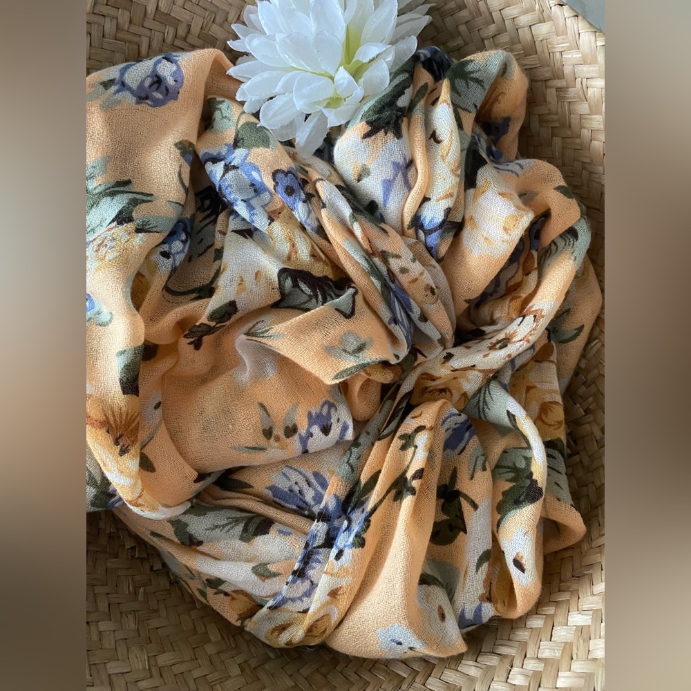 Ardene Peach Botanical Floral Infinity Scarf - Soft Boho Spring Floral - Picture 4 of 10
